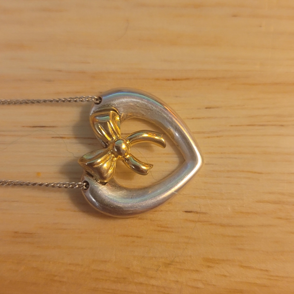 Tiffany & Co 18k gold and 925 Silver Vintage Heart & Bow Necklace 17 inch COA - Picture 2 of 14
